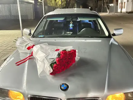 BMW 735 1996 года за 4 700 000 тг. в Жезказган