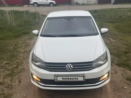 Volkswagen Polo 2015 года за 5 700 000 тг. в Уральск