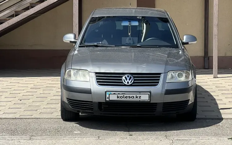 Volkswagen Passat 2004 годаүшін2 400 000 тг. в Алматы