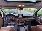 VIP TAXI черный минивэн 8 пассаж. Трансфер микроавтобусы джипы сити туры в Алматы – фото 5