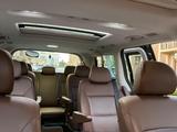 VIP TAXI черный минивэн 8 пассаж. Трансфер микроавтобусы джипы сити туры в Алматы – фото 3