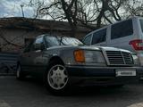 Mercedes-Benz E 300 1988 года за 1 600 000 тг. в Астана