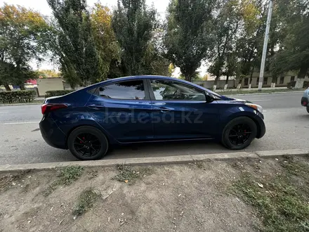 Hyundai Elantra 2015 года за 6 500 000 тг. в Уральск – фото 3