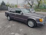 Mercedes-Benz E 230 1991 года за 1 350 000 тг. в Алматы – фото 2