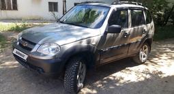Chevrolet Niva 2014 годаfor2 500 000 тг. в Атырау