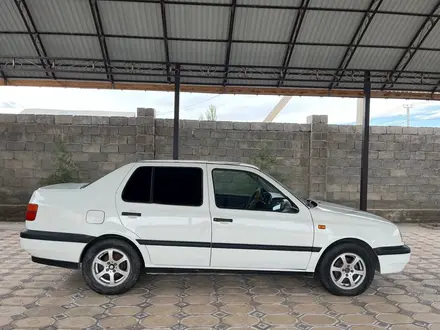 Volkswagen Vento 1994 года за 1 250 000 тг. в Сарыкемер – фото 5