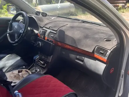 Toyota Avensis 2003 года за 4 000 000 тг. в Семей – фото 4