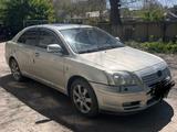 Toyota Avensis 2003 годаүшін4 000 000 тг. в Семей – фото 2