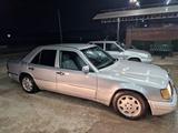 Mercedes-Benz E 230 1990 года за 1 000 000 тг. в Шымкент