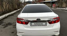 Toyota Camry 2013 года за 11 500 000 тг. в Тараз – фото 3