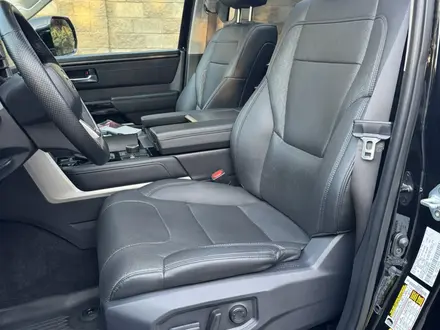 Toyota Sequoia 2023 года за 48 000 000 тг. в Алматы – фото 18