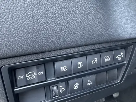 Toyota Sequoia 2023 года за 48 000 000 тг. в Алматы – фото 19