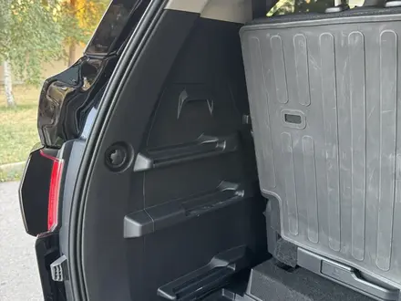 Toyota Sequoia 2023 года за 48 000 000 тг. в Алматы – фото 32