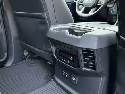 Toyota Sequoia 2023 года за 48 000 000 тг. в Алматы – фото 46