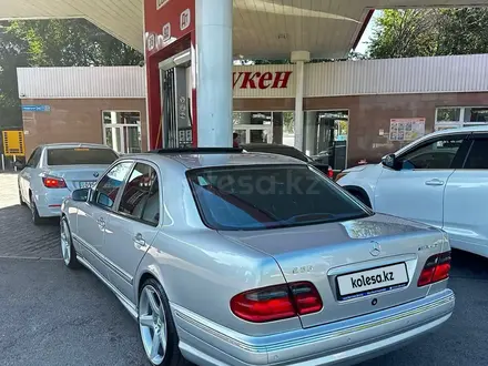 Mercedes-Benz E 55 AMG 2001 года за 13 500 000 тг. в Алматы – фото 4