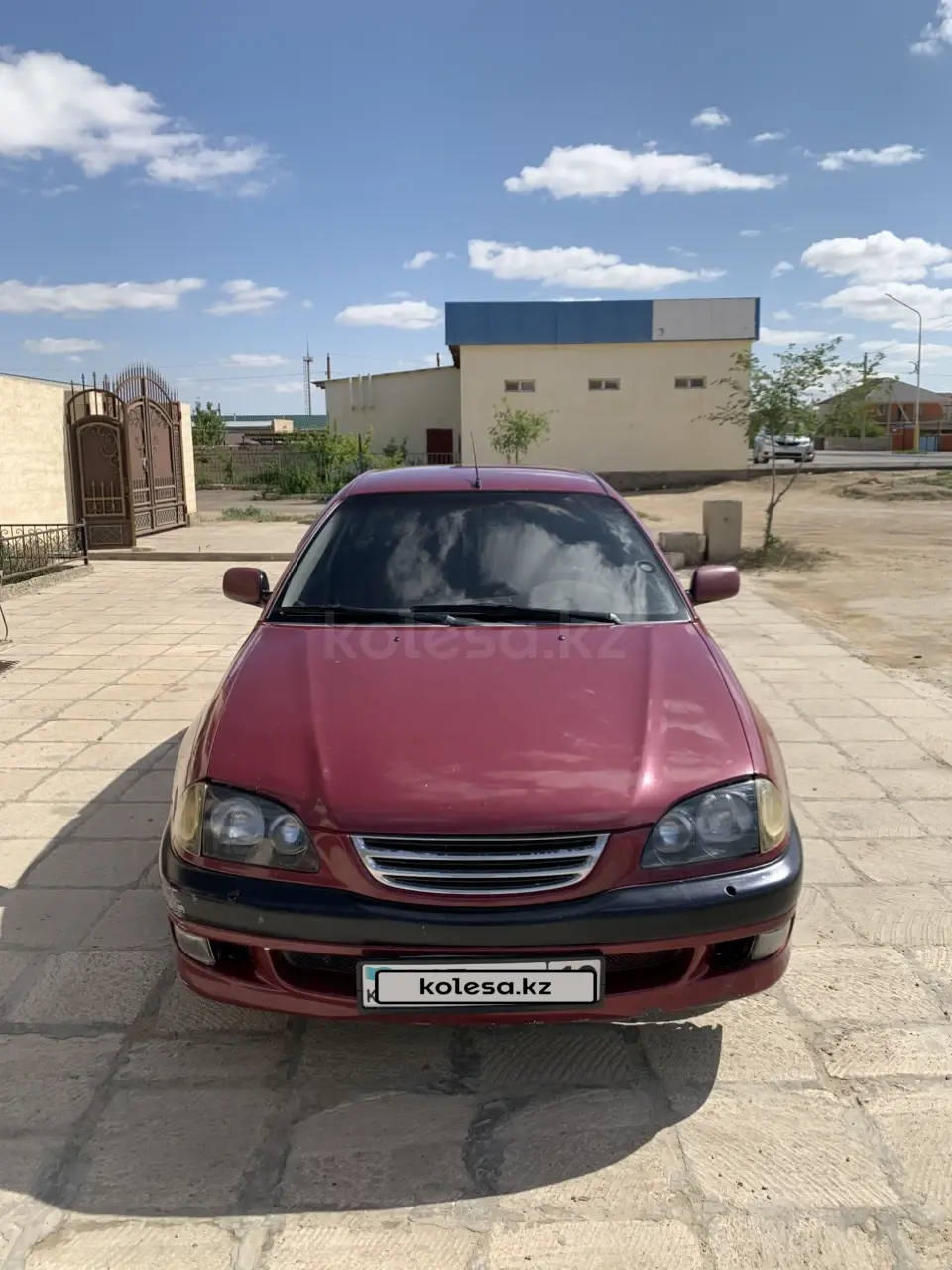 Toyota Avensis, 1999
