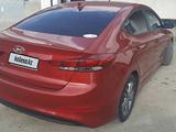 Hyundai Elantra 2017 года за 6 000 000 тг. в Атырау – фото 2