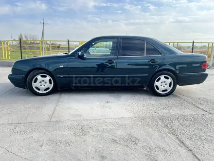 Mercedes-Benz E 200 1998 года за 3 300 000 тг. в Шымкент – фото 4