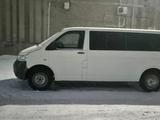 Volkswagen Caravelle 2005 года за 8 500 000 тг. в Павлодар – фото 2