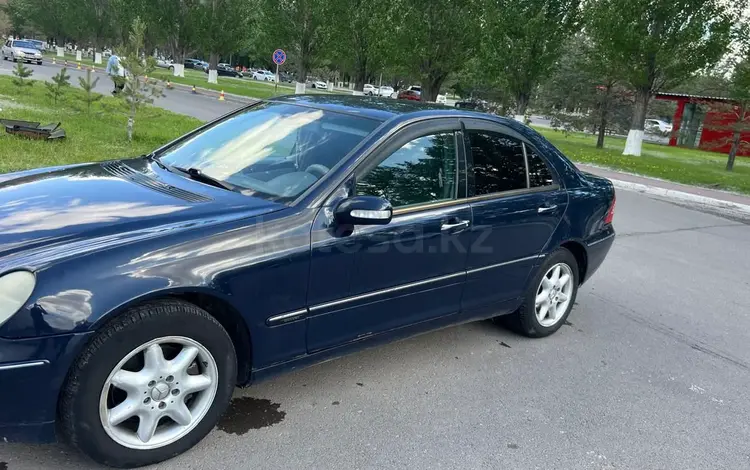 Mercedes-Benz C 240 2001 годаfor2 500 000 тг. в Караганда