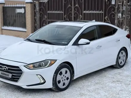 Hyundai Elantra 2017 года за 5 599 000 тг. в Уральск – фото 3