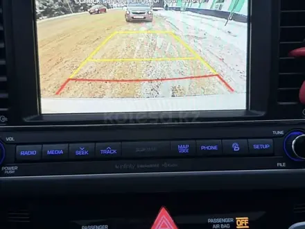 Hyundai Elantra 2017 года за 5 599 000 тг. в Уральск – фото 22