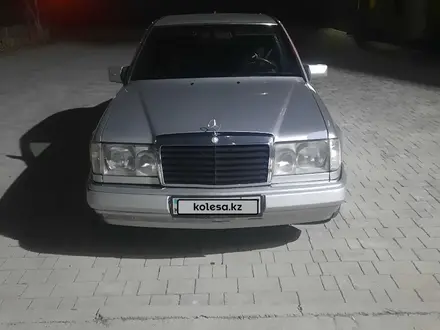Mercedes-Benz E 200 1992 года за 1 600 000 тг. в Шымкент – фото 2
