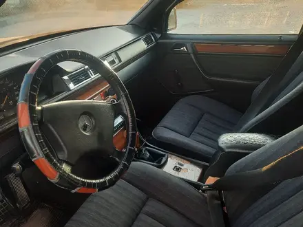 Mercedes-Benz E 200 1992 года за 1 600 000 тг. в Шымкент – фото 9