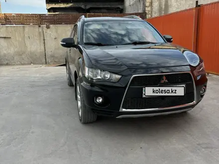 Mitsubishi Outlander 2010 года за 5 700 000 тг. в Атырау – фото 2