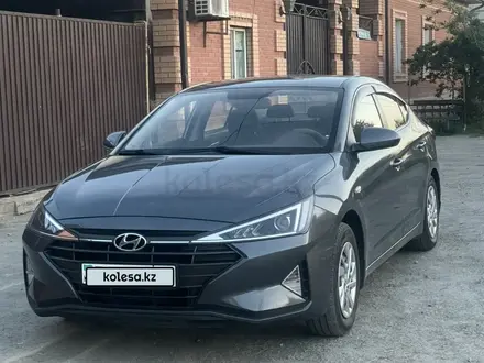 Hyundai Elantra 2019 года за 7 800 000 тг. в Алматы – фото 2