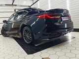 Toyota Camry Luxe 2025 года за 20 900 000 тг. в Алматы – фото 2