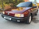 Volkswagen Passat 1993 годаүшін2 300 000 тг. в Павлодар