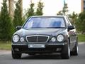 Mercedes-Benz E 320 1999 года за 7 500 000 тг. в Туркестан – фото 2