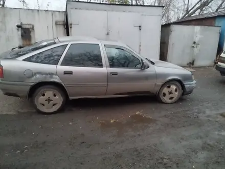 Opel Vectra 1993 года за 550 000 тг. в Караганда – фото 2