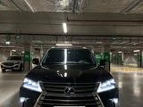 Lexus LX 570 2017 годаfor47 500 000 тг. в Астана