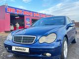 Mercedes-Benz C 200 2003 года за 3 200 000 тг. в Костанай – фото 2