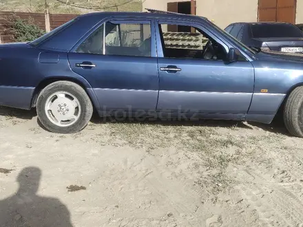 Mercedes-Benz E 230 1989 года за 2 100 000 тг. в Шымкент – фото 7