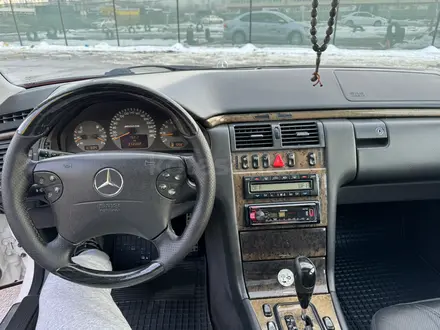 Mercedes-Benz E 55 AMG 2001 года за 6 000 000 тг. в Алматы – фото 14