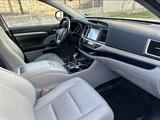 Toyota Highlander 2017 года за 17 000 000 тг. в Усть-Каменогорск – фото 5