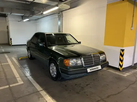 Mercedes-Benz E 230 1992 года за 1 650 000 тг. в Алматы – фото 2