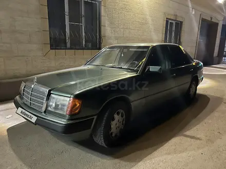 Mercedes-Benz E 230 1992 года за 1 650 000 тг. в Алматы – фото 4