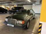 Mercedes-Benz E 230 1992 года за 1 650 000 тг. в Алматы