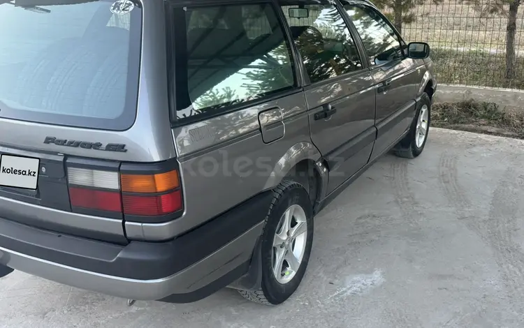 Volkswagen Passat 1993 годаүшін1 859 000 тг. в Алматы