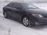 Toyota Camry 2014 годаfor8 500 000 тг. в Актобе – фото 3