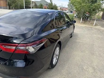 Toyota Camry 2023 года за 14 200 000 тг. в Кызылорда – фото 7