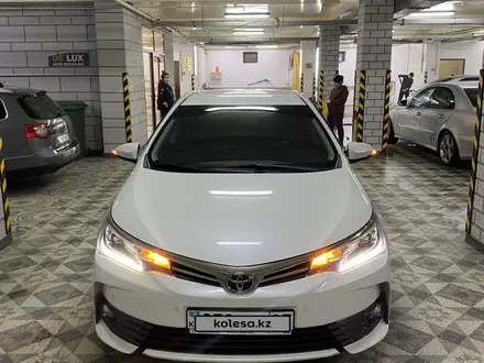 Toyota Corolla 2018 года за 8 800 000 тг. в Алматы