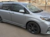Toyota Sienna 2015 годаүшін12 550 000 тг. в Алматы – фото 2