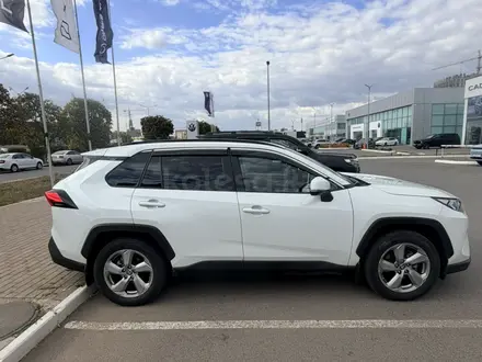 Toyota RAV4 2021 года за 13 600 000 тг. в Астана – фото 3