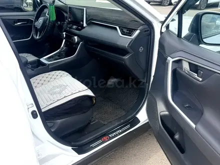 Toyota RAV4 2021 года за 13 600 000 тг. в Астана – фото 8
