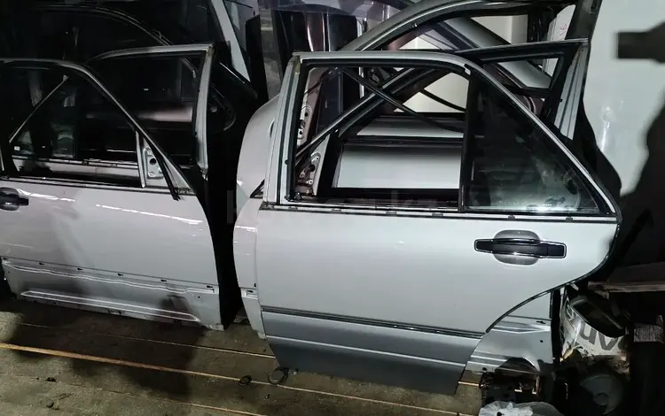 Дверь w140 за 30 000 тг. в Алматы